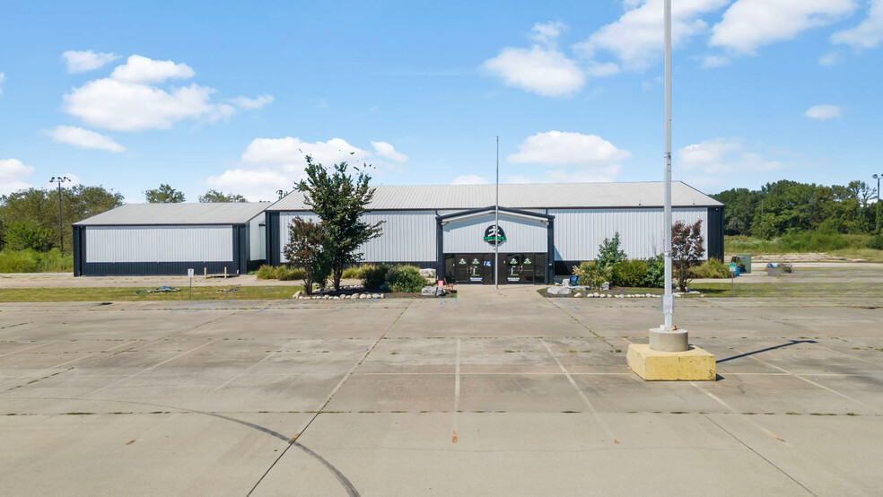 2801 Cheshire Blvd, Poplar Bluff, MO en venta - Foto del edificio - Imagen 2 de 68