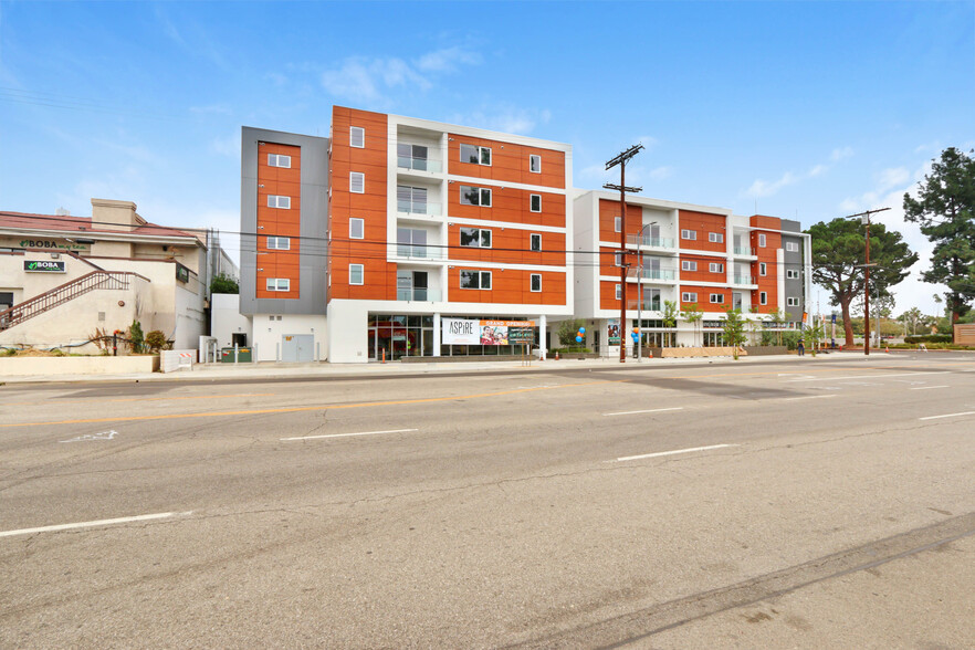 18401 Nordhoff St, Northridge, CA en alquiler - Foto del edificio - Imagen 3 de 10