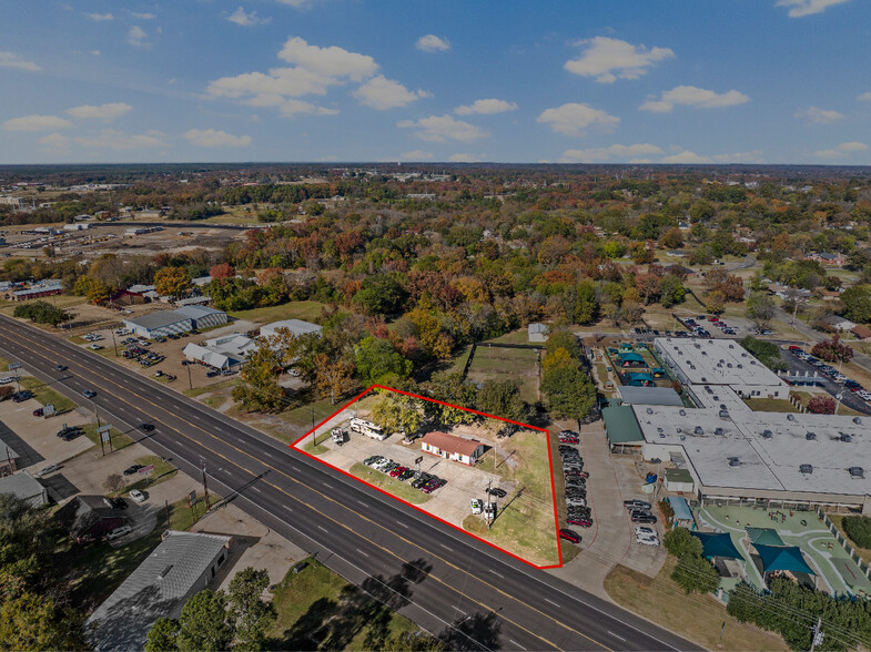 1706 W Ferguson Rd, Mount Pleasant, TX en venta - Foto del edificio - Imagen 2 de 27