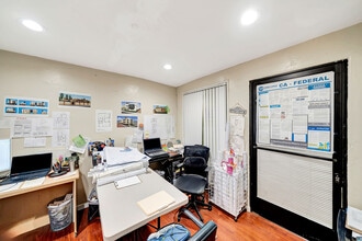 6358-6360 Van Nuys Blvd, Van Nuys, CA en alquiler Foto del edificio- Imagen 1 de 5