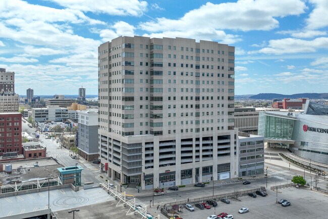 Más detalles de 202 S Cheyenne Ave, Tulsa, OK - Oficina, local en alquiler