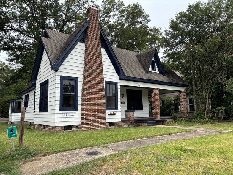 404 N Gloster St, Tupelo, MS en alquiler - Foto del edificio - Imagen 2 de 11