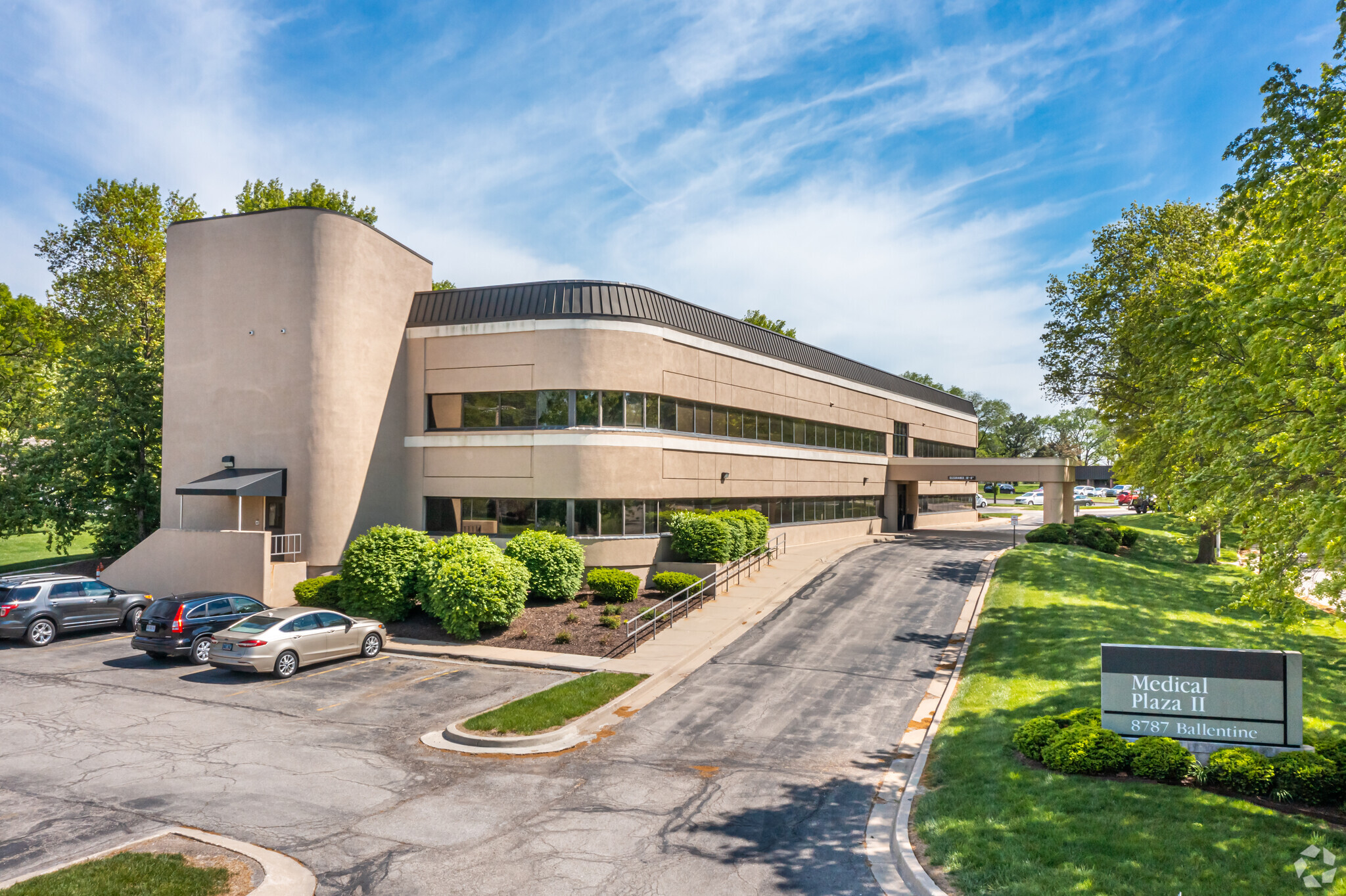 8787 Ballentine St, Overland Park, KS en alquiler Foto del edificio- Imagen 1 de 6