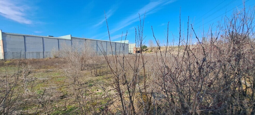 Carretera Vieja de Santander, 4, Santovenia de Pisuerga, Valladolid en venta - Foto del edificio - Imagen 3 de 13