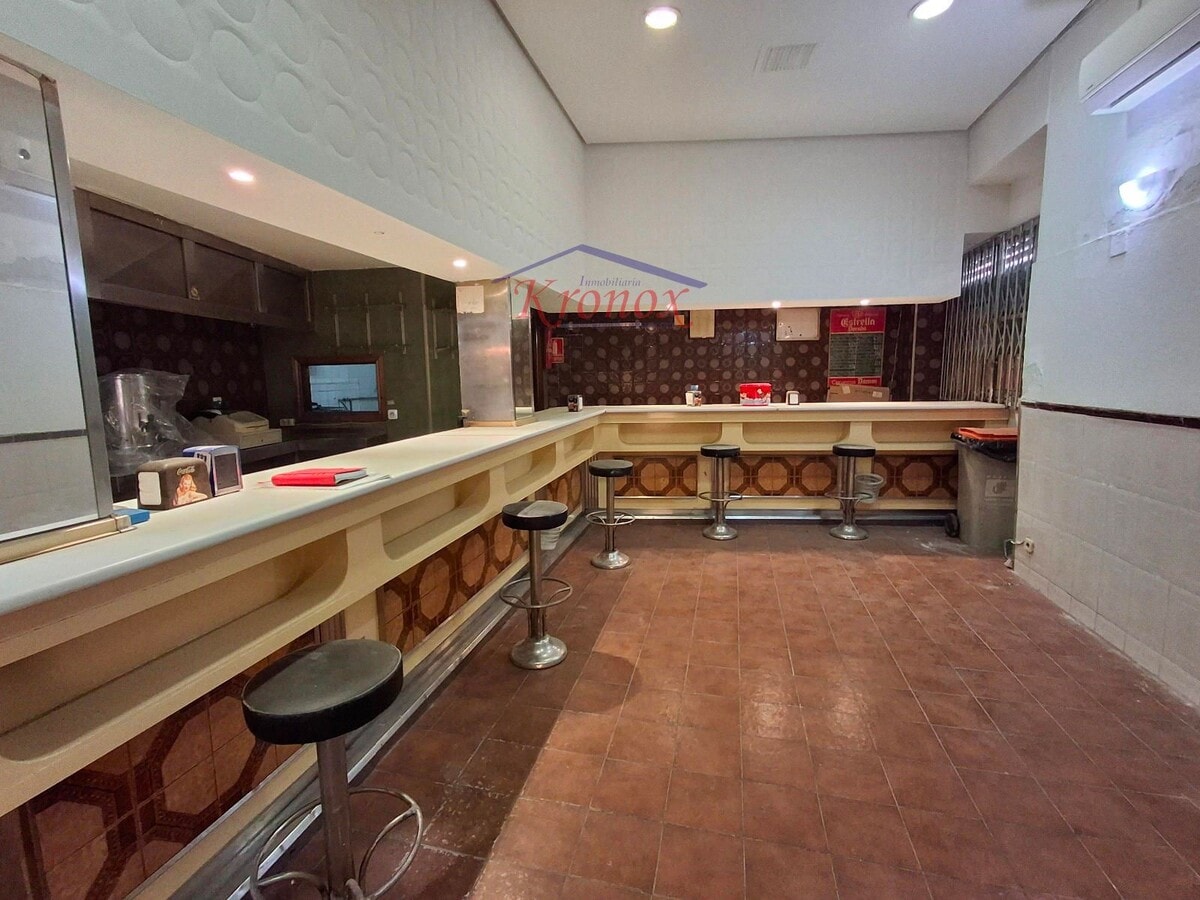 Calle de San Ciriaco, Madrid, MAD 28032 - Unidad Puerta B - - Foto del interior - Image 1 of 13