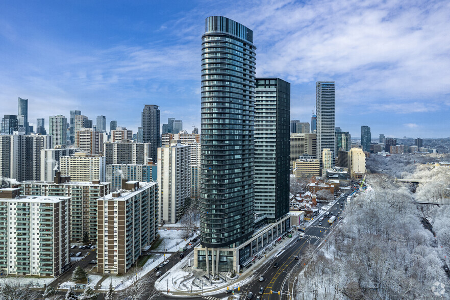 575 Bloor St E, Toronto, ON en alquiler - Foto del edificio - Imagen 2 de 5