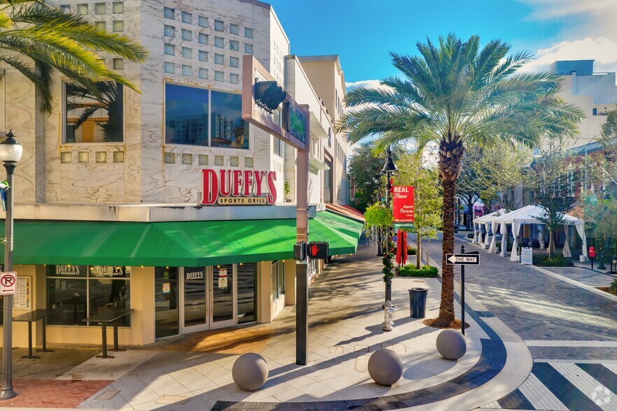 225 Clematis St, West Palm Beach, FL en alquiler - Foto del edificio - Imagen 2 de 11