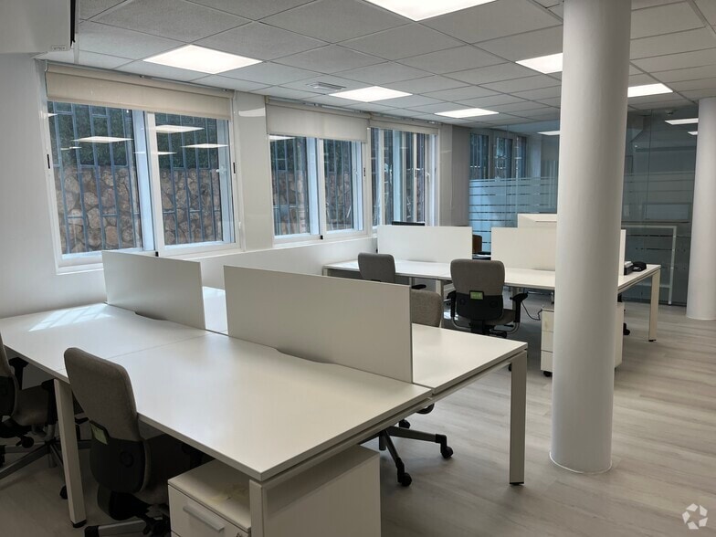 Calle Cáceres, 2, Pozuelo de Alarcón, Madrid en alquiler - Foto del edificio - Imagen 2 de 7