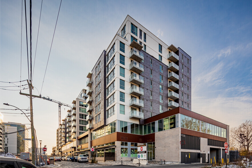 5273 Av De Courtrai, Montréal, QC en alquiler - Foto del edificio - Imagen 2 de 4