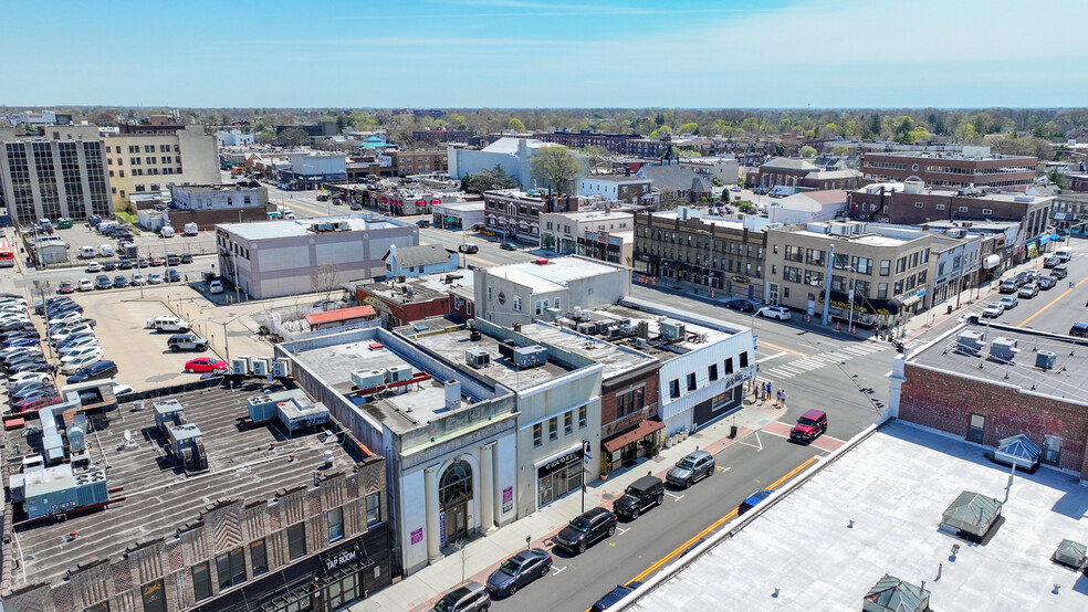 43 N Village Ave, Rockville Centre, NY en alquiler - Foto del edificio - Imagen 3 de 8