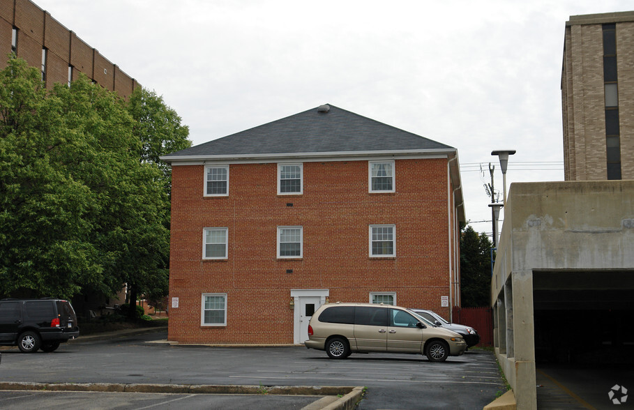 4101 Chain Bridge Rd, Fairfax, VA en alquiler - Foto del edificio - Imagen 3 de 3