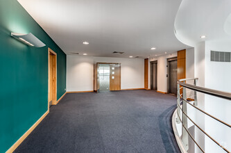 1200 Daresbury Park, Warrington en venta Foto del interior- Imagen 1 de 6