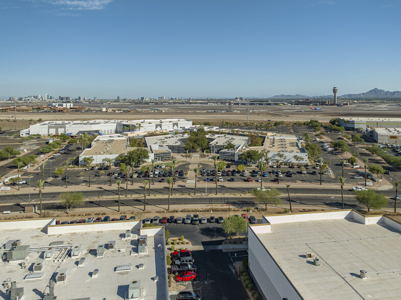 3600 E University Dr, Phoenix, AZ en alquiler - Foto del edificio - Imagen 3 de 6