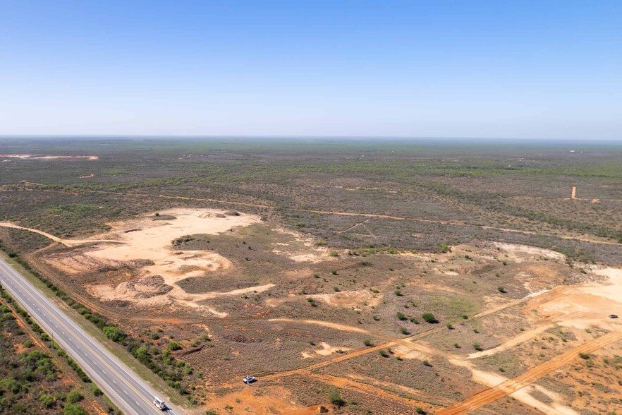 US Highway 83 N, Laredo, TX en venta - Foto del edificio - Imagen 1 de 11