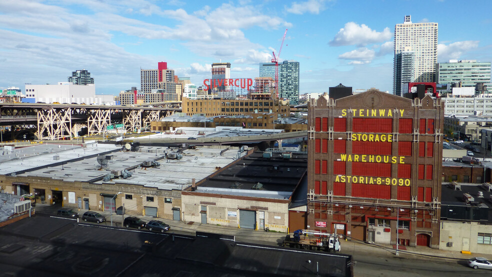 42-45 12th St, Long Island City, NY en alquiler - Foto del edificio - Imagen 2 de 12