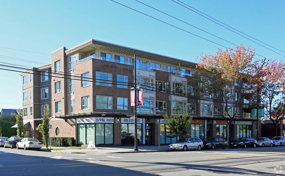 2879 Commercial Dr, Vancouver, BC en venta - Foto principal - Imagen 1 de 5