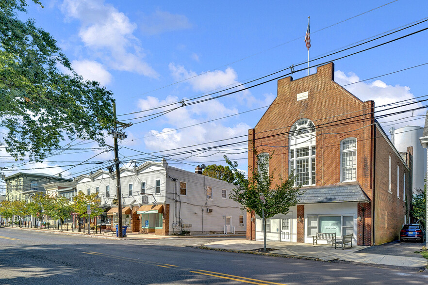 24 N Main St, Pennington, NJ en alquiler - Foto del edificio - Imagen 1 de 11