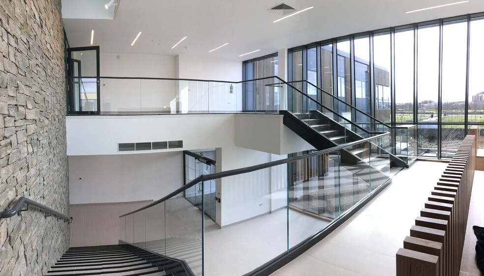 8 Inverness Campus, Inverness en alquiler - Vestíbulo - Imagen 2 de 3