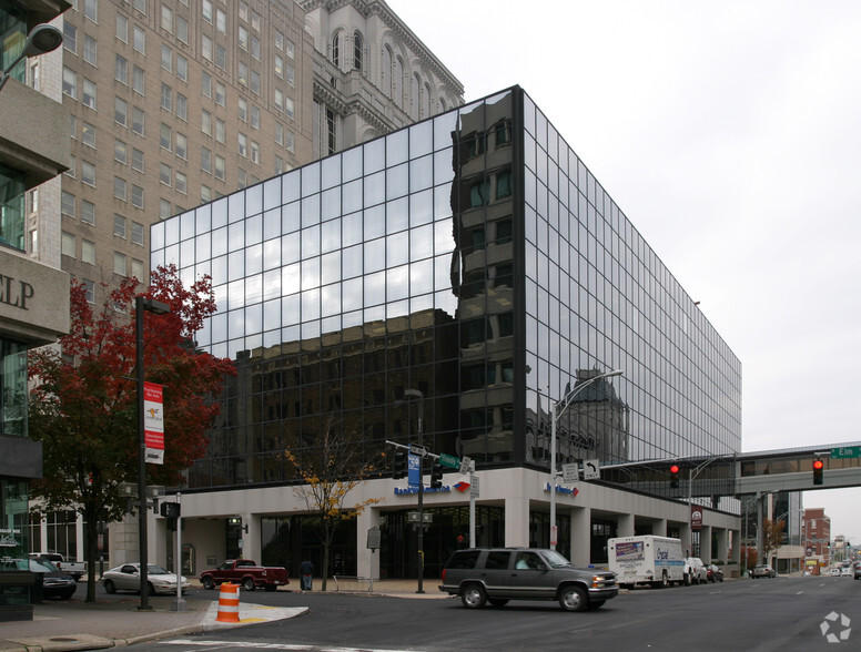 101 W Friendly Ave, Greensboro, NC en alquiler - Foto del edificio - Imagen 3 de 8