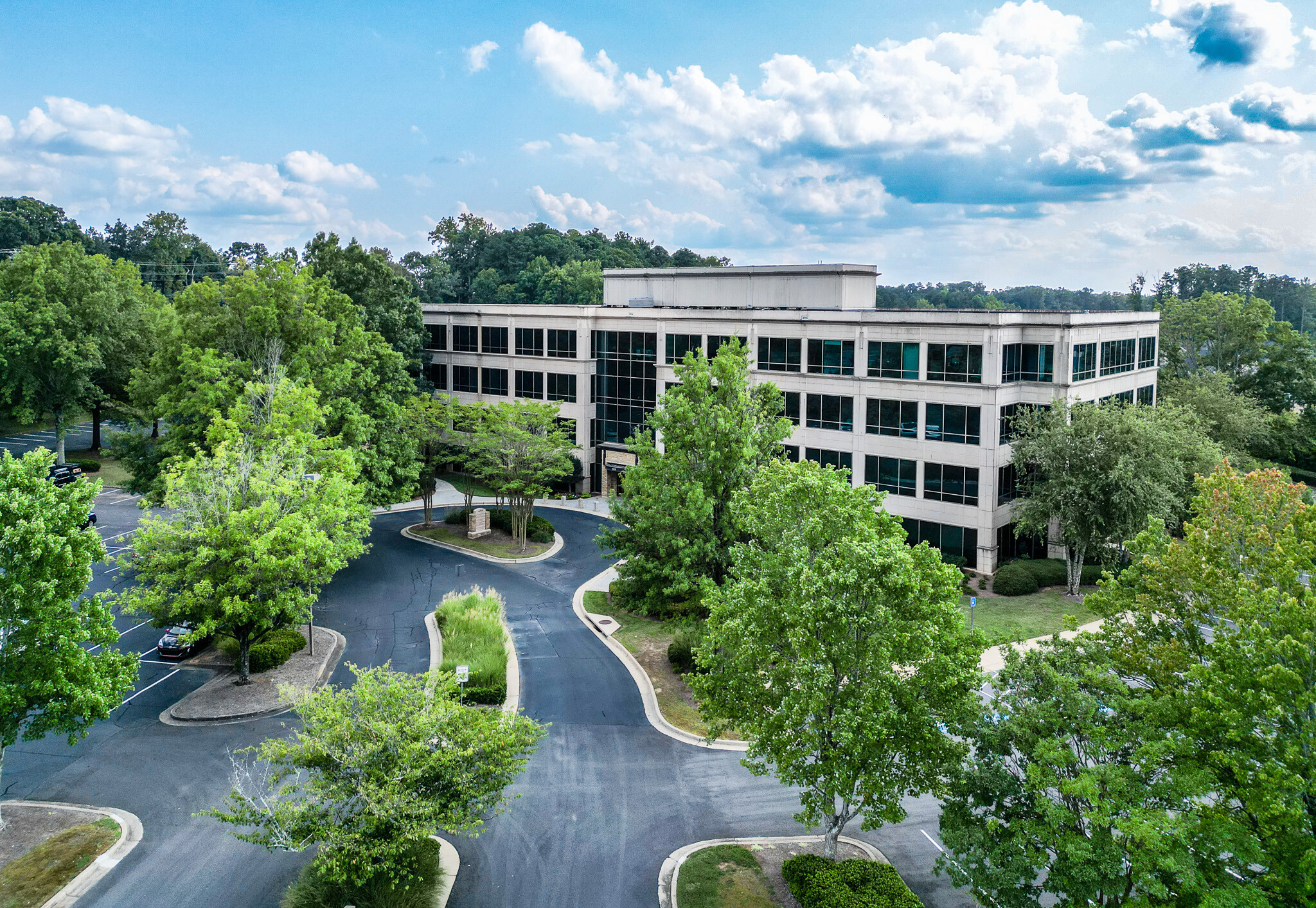 3325 Paddock Pky, Suwanee, GA en alquiler Foto del edificio- Imagen 1 de 12