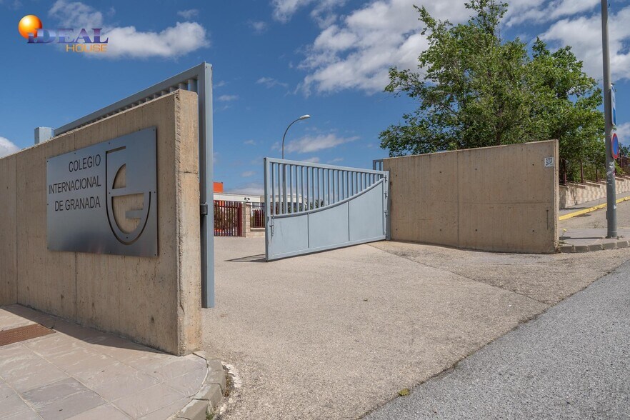 Calle Veleta, Dílar, Granada en venta - Foto del edificio - Imagen 3 de 28