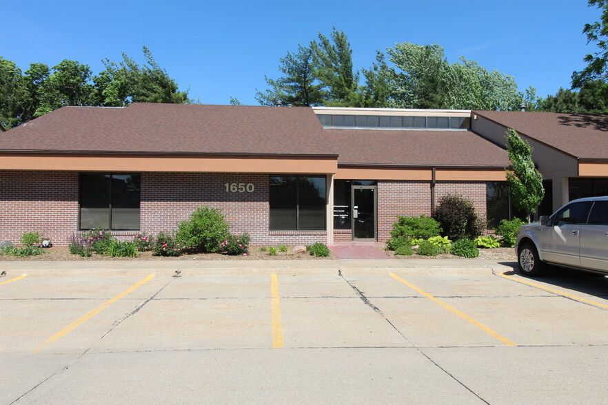 1650 S 70th St, Lincoln, NE en alquiler - Foto del edificio - Imagen 1 de 1