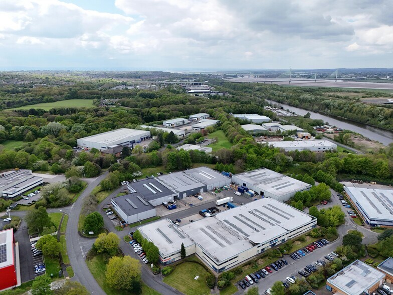 Christleton Ct, Runcorn en alquiler - Foto del edificio - Imagen 2 de 7