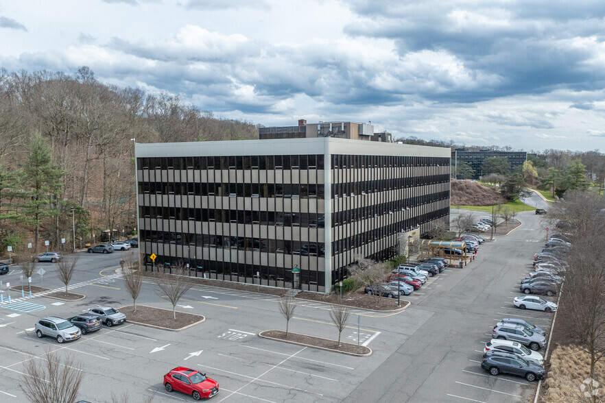 550 Mamaroneck Ave, Harrison, NY en alquiler - Foto del edificio - Imagen 3 de 12