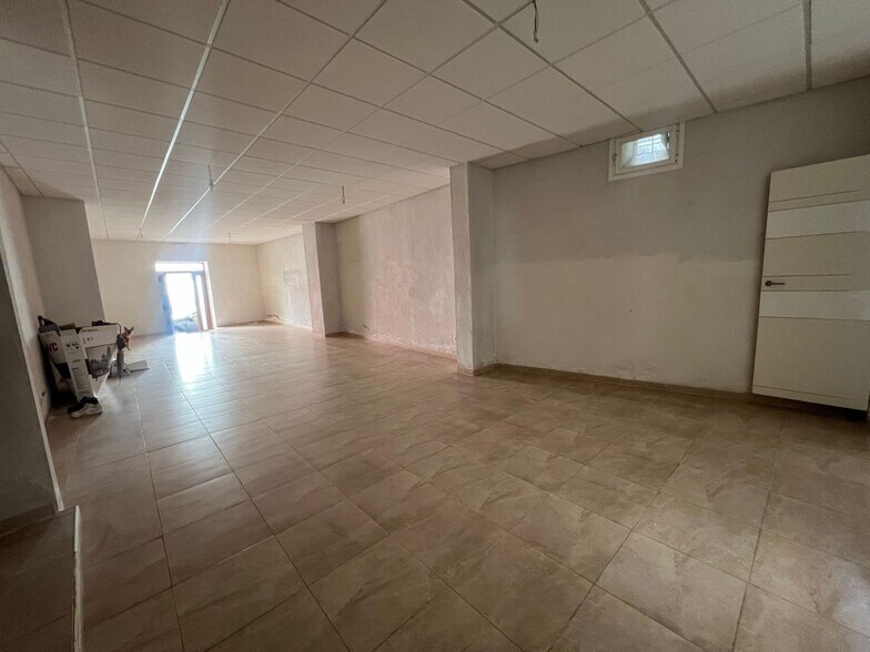Local en Cáceres, Cáceres en alquiler - Foto del interior - Imagen 2 de 7