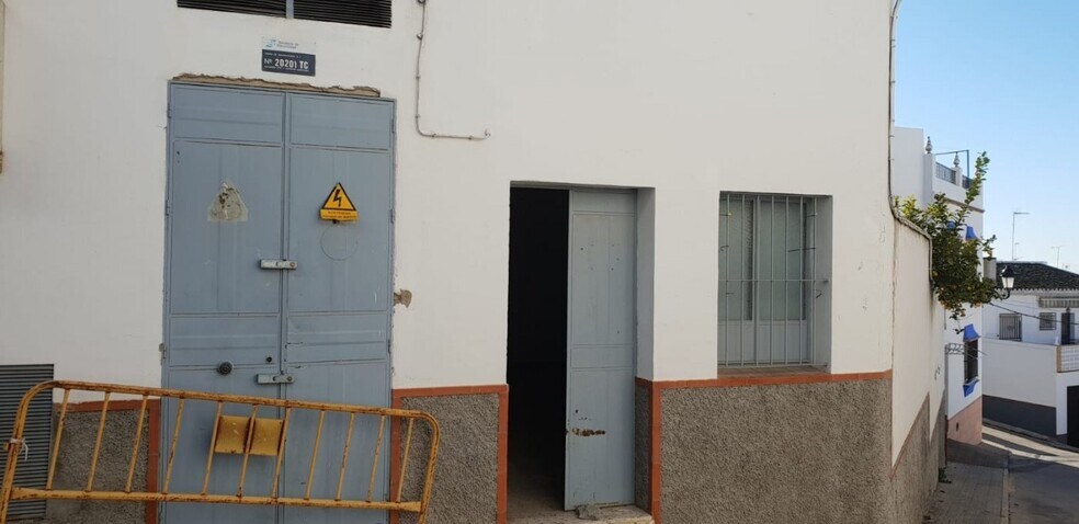 Local en SEVILLA, Sevilla en venta - Foto del edificio - Imagen 3 de 9