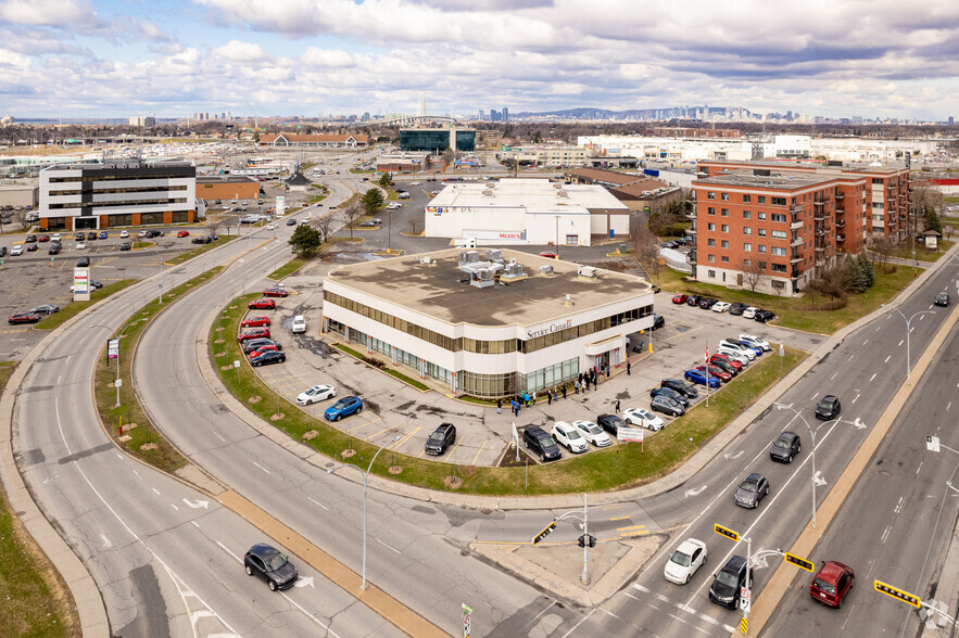 6205 Av Auteuil, Brossard, QC en alquiler - Vista aérea - Imagen 2 de 8