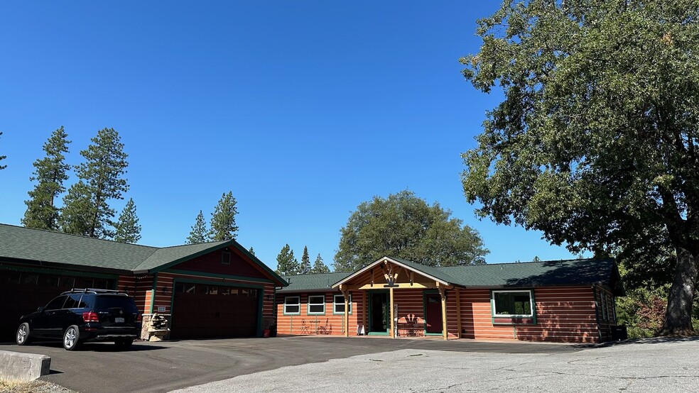 5110 Sly Park Rd, Pollock Pines, CA en venta - Foto del edificio - Imagen 2 de 43