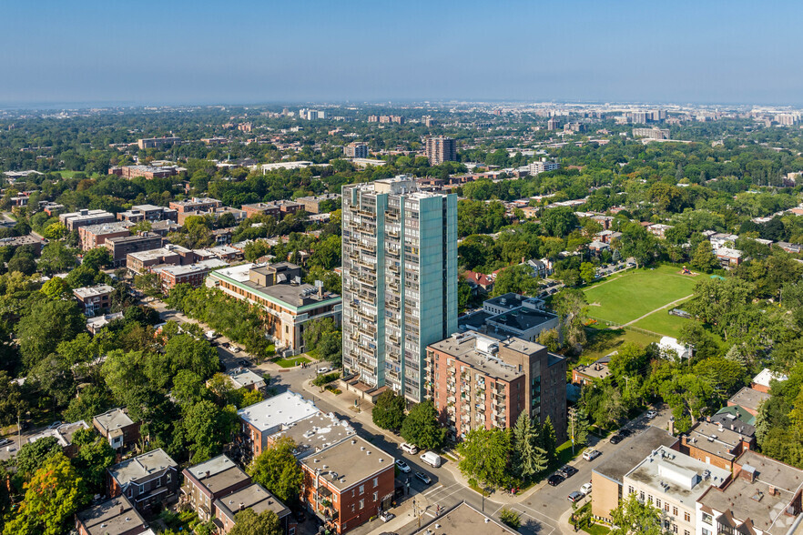 5999 Av Monkland, Montréal, QC en alquiler - Vista aérea - Imagen 3 de 6