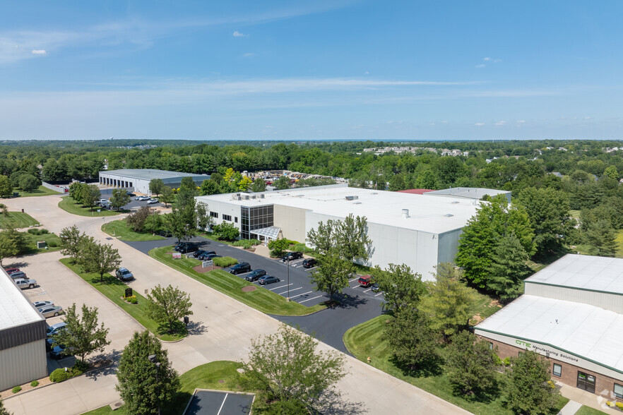 830 Westwood Industrial Park Dr, Weldon Spring, MO en venta - Vista aérea - Imagen 3 de 6