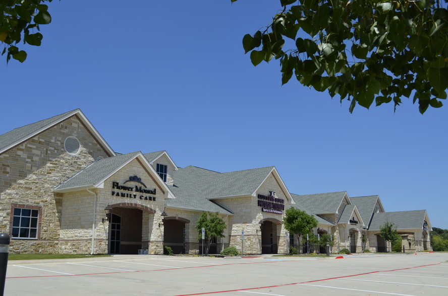 4951 Long Prairie Rd, Flower Mound, TX en alquiler - Foto del edificio - Imagen 1 de 8