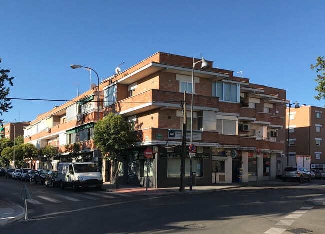 Más detalles de Calle Cirilo Palomo, 2, Pozuelo de Alarcón - Local en alquiler