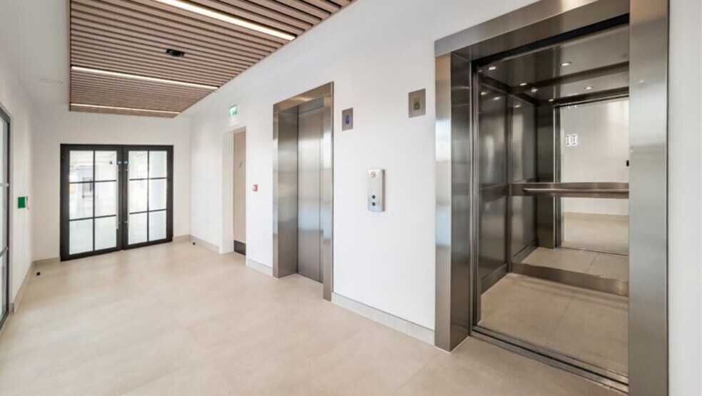 450-500 Silbury Blvd, Milton Keynes en alquiler - Foto del edificio - Imagen 3 de 10
