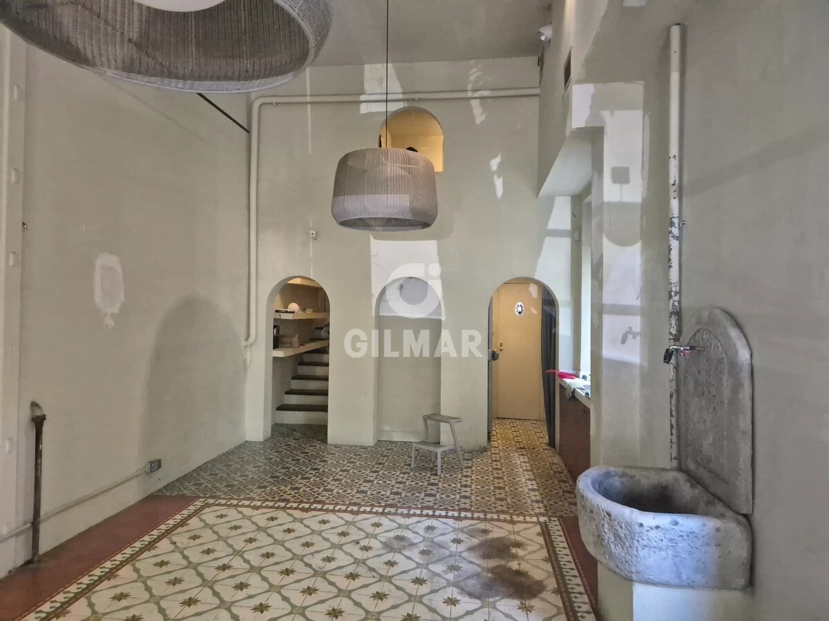 Madrid, MAD 28001 - - - Foto del interior - Image 1 of 5