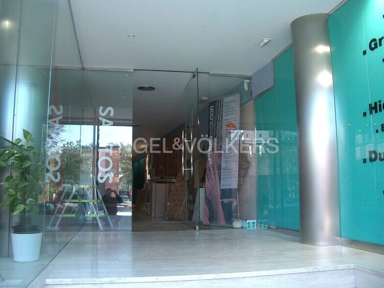 Edificio residencial en Viladecans, Barcelona en venta - Foto del edificio - Imagen 2 de 4