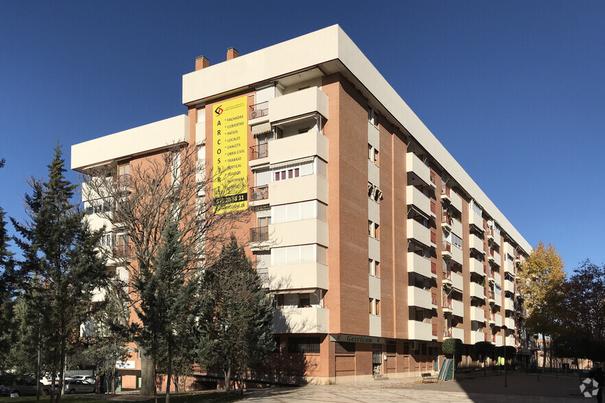 Calle de los Hermanos Fernández Galiano, 11, Guadalajara, Guadalajara en venta - Foto principal - Imagen 1 de 3