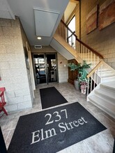 237 Elm St, New Canaan, CT en alquiler Foto del edificio- Imagen 1 de 6