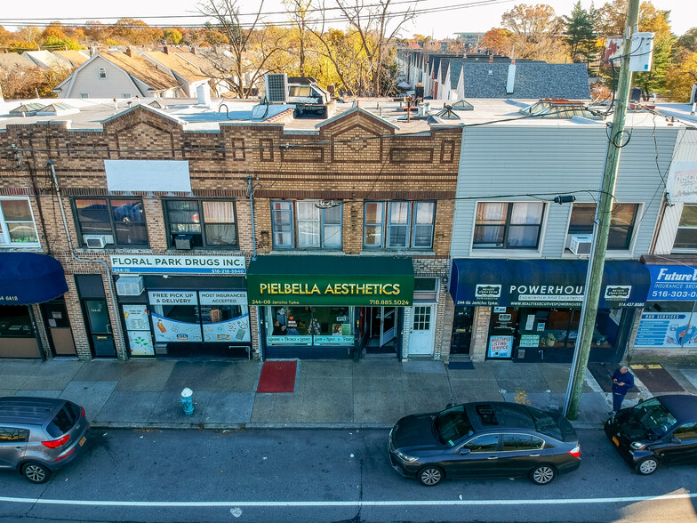 244 Jericho Tpke, Floral Park, NY en alquiler - Foto del edificio - Imagen 2 de 7