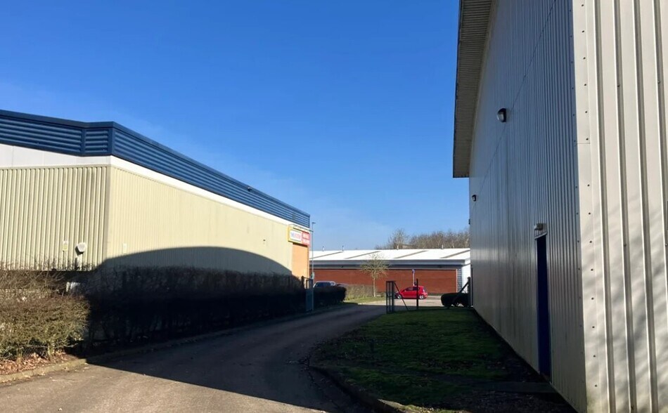 12-20 Penfold Dr, Wymondham en venta - Foto del edificio - Imagen 2 de 4