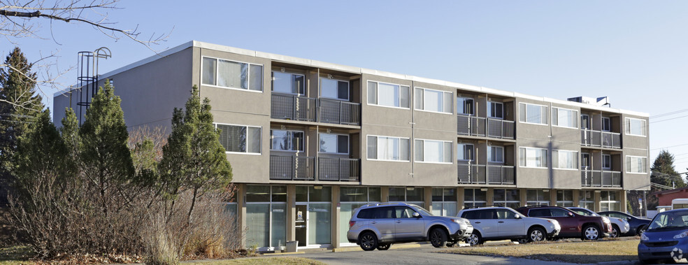 4004 19th St, Calgary, AB en alquiler - Foto principal - Imagen 1 de 9