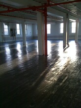 550-560 Barry St, Bronx, NY en alquiler Foto del interior- Imagen 2 de 5