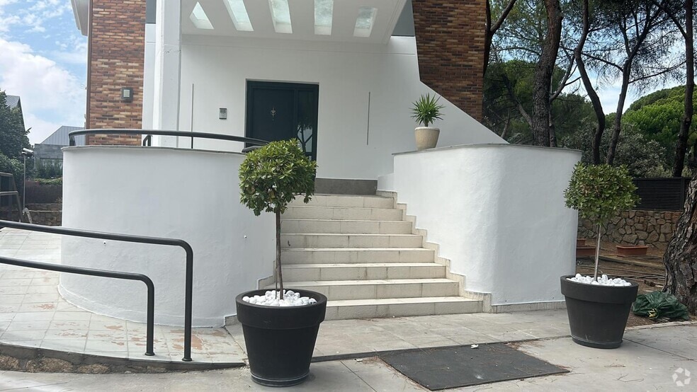 Calle Cáceres, 2, Pozuelo de Alarcón, Madrid en alquiler - Foto principal - Imagen 1 de 7