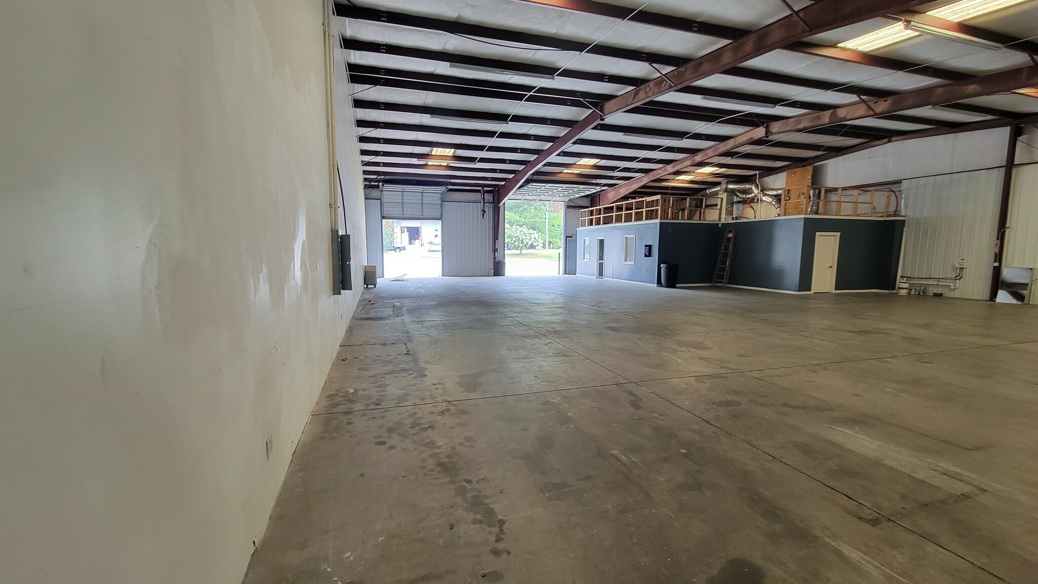 1085 Parkway Industrial Park Dr, Buford, GA en alquiler Foto del interior- Imagen 1 de 8