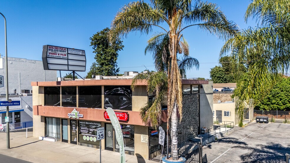 19709 Ventura Blvd, Woodland Hills, CA en venta - Foto del edificio - Imagen 3 de 29