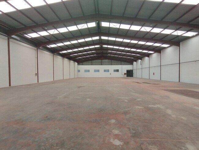 Más detalles de Nave en alquiler