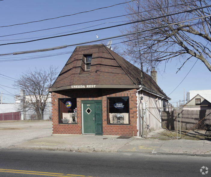 4 Buildings & Corner Vacant Lot For Sale cartera de 5 inmuebles en venta en LoopNet.es - Foto principal - Imagen 1 de 4